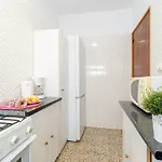شقة Basic Confort Poeta Marquina Pb 2026 *