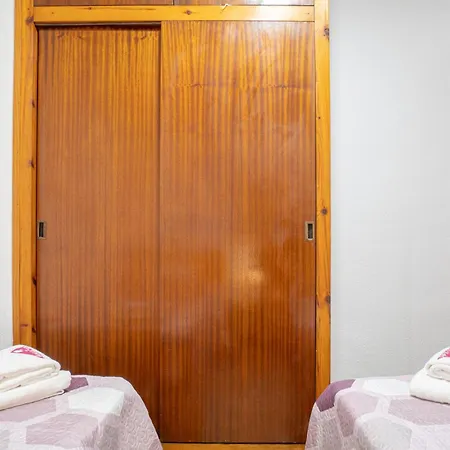 Basic Confort Poeta Marquina Pb 2026 Appartement Roses