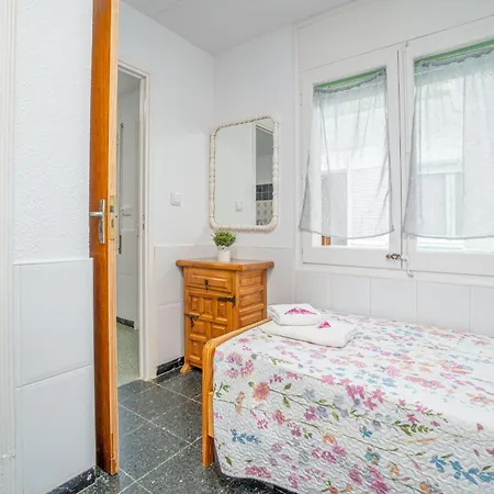 Basic Confort Poeta Marquina Pb 2026 Appartement Roses