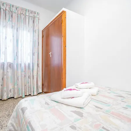 Basic Confort Poeta Marquina Pb 2026 Apartment Roses
