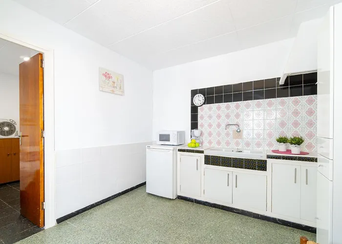 Basic Confort Poeta Marquina Pb 2026 Daire Roses